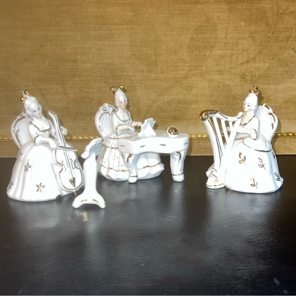 Vintage 4 Piece Miniature Victorian Orchestra Porcelain Figure Korea White Gold